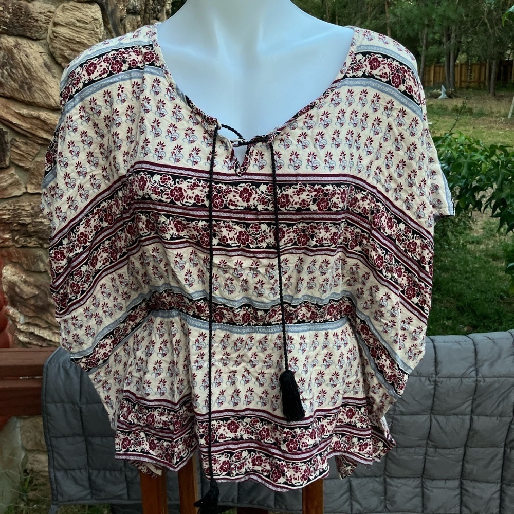 🌈 Pretty boho lightweight top in India print from Maurice’s M